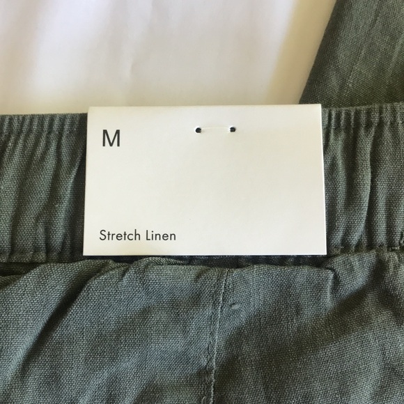 Onia Stretch Cargo Linen Jogger in Army Green - Picture 8 of 11